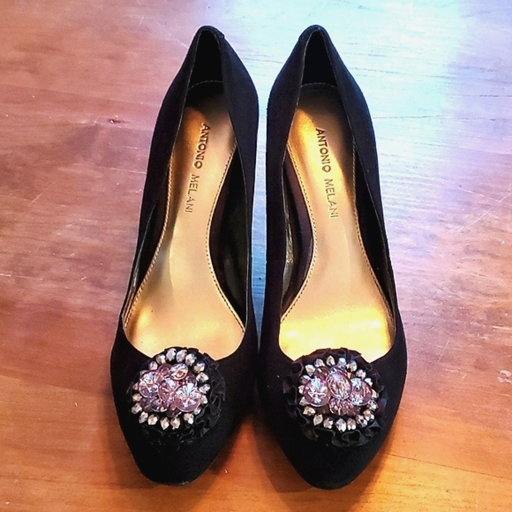 Antonio Melani black velvet jeweled pumps size 9m